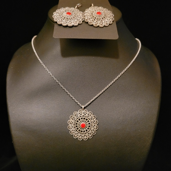 Estate Filagree Necklace & Earrings Set - Picture 2 of 5